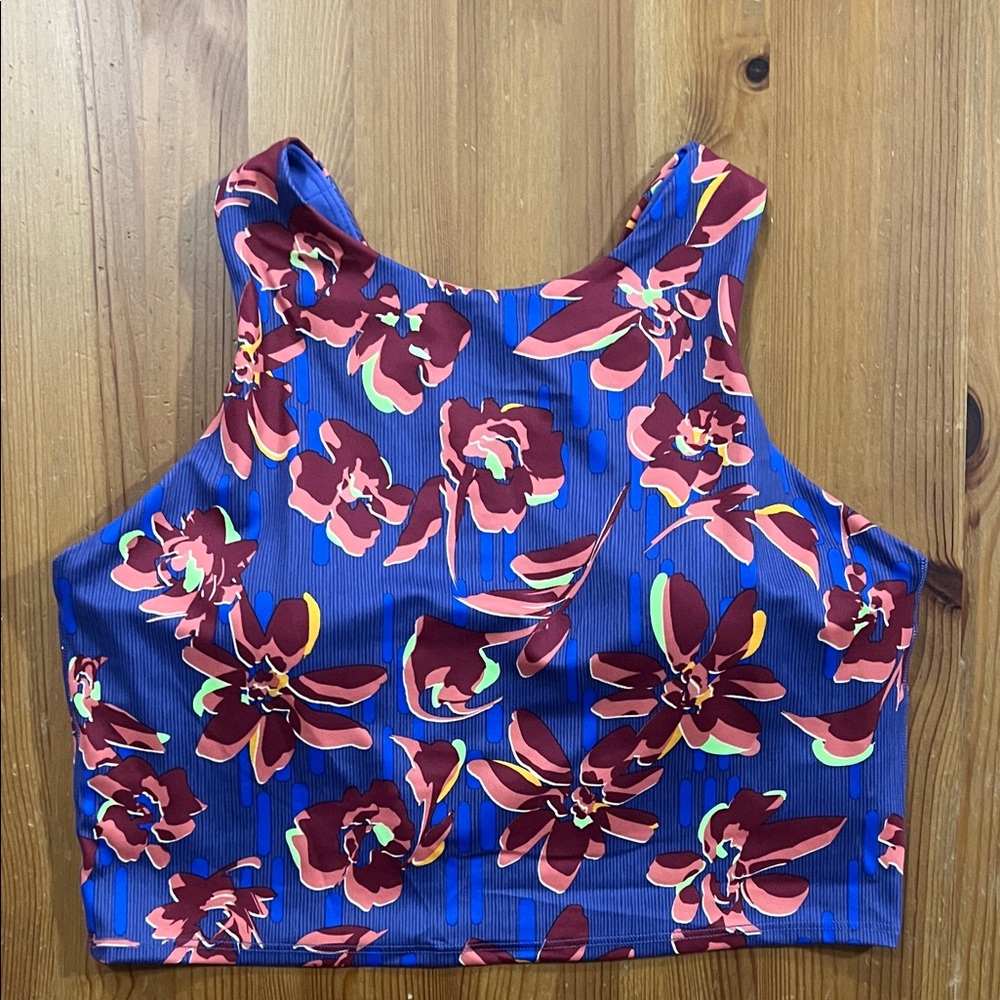 NWOT Athleta Conscious Crop Bra Size Medium
